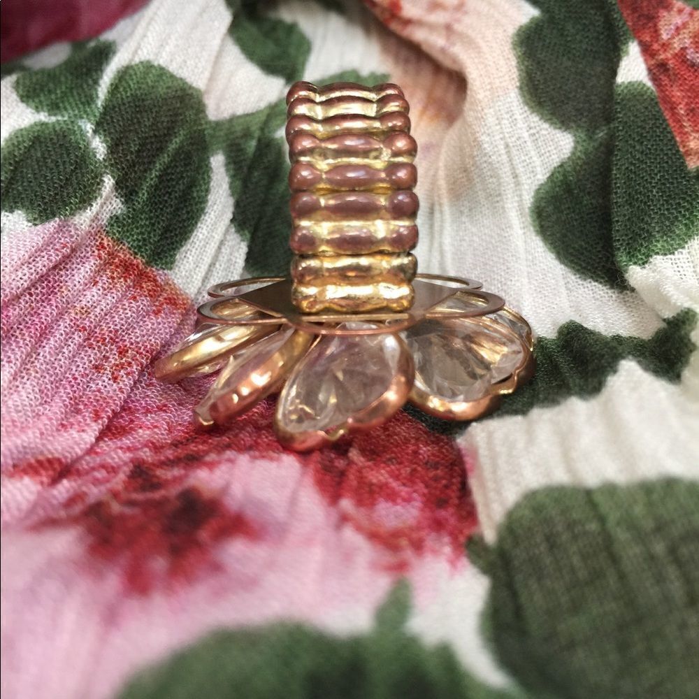 Large flower ring   - Picture 5 of 6